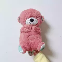 Baby Breath Bear Calmante Otter Plush Toy, Criança Calmante Música, Companheiro do sono, Som e Luz, Presentes de boneca - comprar online