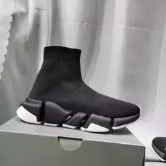 Confortável tecido de malha sapatos esportivos masculinos casuais deslizamento-em mocassins perna reta tubo meias tênis unisex verão salto baixo na internet
