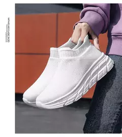 Tênis de corrida respirável masculino e feminino, calçados esportivos leves, tênis slip-on, meias da moda, tamanho grande 46, venda quente - Wolf Magazine