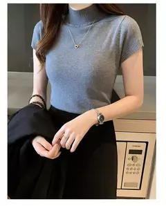 Imagem do Camiseta feminina de malha meia gola alta, elegante monocromática, manga curta, pulôver casual versátil, tops magros, verão