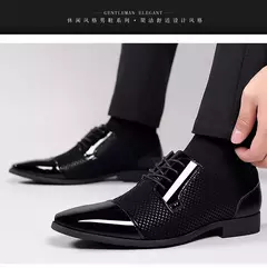 Tendência clássico masculino vestido sapatos para homens oxfords sapatos de couro patente rendas até formal couro preto festa de casamento shoes2023 na internet