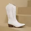Botas de joelho altas bordadas para mulheres, Salto cunha, Sapatos de inverno, New Trend, Branco, Vermelho, Rosa, 2024