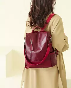 Bolsa de ombro antiroubo de couro macia para mulheres, mochila de moda simples, designer de grande capacidade, alta qualidade, nova, 2023