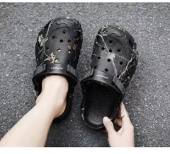 Sandálias planas para homens, chinelos masculinos de jardim, sandálias plataforma, tênis masculinos, chinelos ao ar livre, tamancos domésticos, sapatos de verão, 2024 na internet