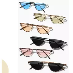 Óculos de sol triangulares femininos, óculos de sol de liga vintage, únicos e elegantes, tons pretos e dourados, verão, novo, 2024 na internet