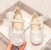 Mary Janes antiderrapante para meninas, arco lateral, pérolas, sapatos elegantes de princesa, sapatos chiques para crianças, festa, shows de casamento, moda infantil, 2024