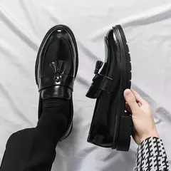 Imagem do Mocassins macios masculinos, sapatos de couro borla, sapatilha de condução, marca de luxo, plus size, 46, alta qualidade, moda