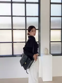 Imagem do Camisa curta versátil e solta para mulher, nicho Design Sense, alça traseira oca, outono
