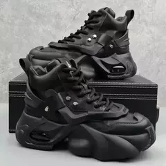 Botas masculinas de alta qualidade 2024 outono nova tendência resistente ao desgaste botas de couro sintético casual rendas até altura crescente botas de moda