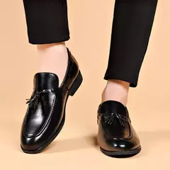 Imagem do Mocassins planos confortáveis e casuais masculinos, sapato borla na moda, sapato de bote deslizante, primavera, outono, clásico, 2022