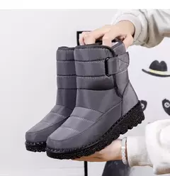 Imagem do Botas de neve impermeáveis antiderrapantes para mulheres, sapatos de plataforma, tornozelo quente, sapatos acolchoados de algodão, inverno