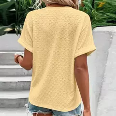 Blusa feminina com botão monocromático com decote em v, camisas soltas, manga curta, tops femininos grandes, blusa jacquard casual, verão, nova moda, 2023 - comprar online