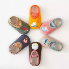 Meias internas quentes antiderrapantes para crianças, sapatos de bebê, meninos e meninas, parque de diversões, jardim de infância, bebê - Wolf Magazine