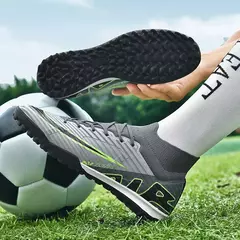 Sapatos de futebol masculino de sola FG, sapatos de gramado ao ar livre, grampos longos especiais, botas esportivas de equipe superior alta, resistência ao desgaste, tamanho 36-45 - loja online