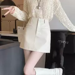 Saia Bodycon de couro PU feminina, botões vintage, bolso com zíper, versátil, cintura alta, fina, curta, sólida, linha A, verão, novo