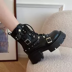 Botas curtas com corrente de rebite feminino, sapatos góticos, botas Lady Rock, decoração metálica, estilo punk, moda de rua, novo, 2024 - comprar online