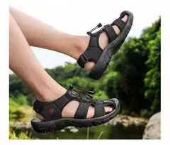 2024 sapatos masculinos de couro verão novo tamanho grande sandálias masculinas sandálias de moda chinelos tamanho grande 38-47 ? na internet