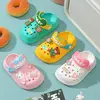 Sandálias de bebê para menina e menino, Chinelos dos desenhos animados para criança, Jardim mulas para bebê