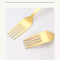 Louça de aço inoxidável com contas duplas, Rack com alça de plástico, faca de bife, garfo e colher, presentes high-end, 24PCs - comprar online