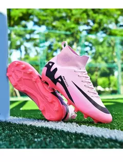 Imagem do Botas de campo de futebol profissional para homens, grampos antiderrapantes, sapatos de treinamento de grama interna para crianças, sociedade original