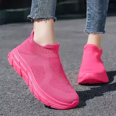 Imagem do Tênis de corrida respirável masculino e feminino, calçados esportivos leves, tênis slip-on, meias da moda, tamanho grande 46, venda quente