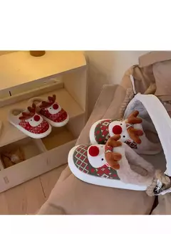 2024 novos chinelos de algodão de natal para mulher bonito dos desenhos animados cervos antiderrapante meninas interior casa sapatos de chão moda festa slides - Wolf Magazine