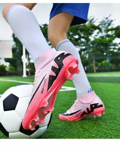 Sapatos de futebol ultraleves antiderrapantes interiores para homens, grampos profissionais, treinamento de grama, tênis original, botas de futebol - loja online