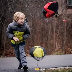 Tangle Free Parachute Toys para crianças, voo ao ar livre, fora, Easter Basket Stuffers Idea, presente original para meninos e meninas na internet