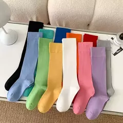Meias longas e sólidas de cor doce para mulheres, meias na moda, lisos, estilo japonês, altura do joelho, macias, respiráveis, algodão, estudante - loja online