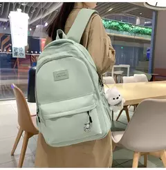 Mochila de grande capacidade para estudante, bolsa simples e versátil para menina, material poliéster unissex, decoração de boneca japonesa