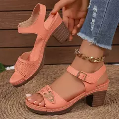 Sandálias femininas retrô de salto alto, decoração de metal, alça de fivela, sapatos plus size, casual, novo, 2022 - comprar online