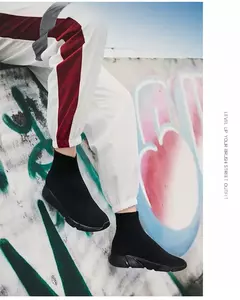 Sapatos de tecer respirável para homens e mulheres, tênis casuais slip-on, meias baratas, preto e branco, venda quente - loja online