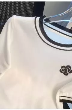 T-shirt fina de manga curta feminina, camisa com gola redonda, blusa elegante, solta, elegante, nova, verão na internet