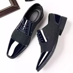 Tendência clássico masculino vestido sapatos para homens oxfords sapatos de couro patente rendas até formal couro preto festa de casamento shoes2023