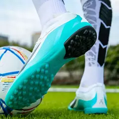 Tênis de treinamento de grama profissional para homens, grampos interiores, botas de futebol indoor, botas antiderrapantes, sociedade original - comprar online