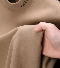 Imagem do Camiseta de veludo alemã de alto grau masculina, meia gola alta, manga comprida bordada, moda britânica, camisa de fundo quente, nova, outono, 2023