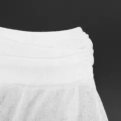 Shorts brancos simples para mulheres, sweet streetwear, dobras casuais sólidas, shorts básicos, calças esportivas elegantes, moda sexy, verão na internet