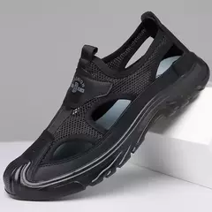 Sandálias de malha respirável para homens, sandálias de praia antiderrapantes, sapatos ocos ao ar livre, calçados flats, verão, novo na internet