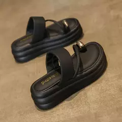 Chinelos antiderrapantes com anel de dedo do pé para mulheres, slides de plataforma, sapatos casuais para senhoras, moda verão, 2024
