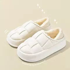 Chinelos de algodão impermeáveis para casais, sapatos de confinamento de pelúcia interior, bolsas femininas e chinelos domésticos, outono e inverno na internet