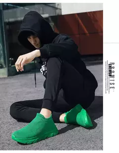 Tênis de corrida respirável masculino e feminino, calçados esportivos leves, tênis slip-on, meias da moda, tamanho grande 46, venda quente - comprar online