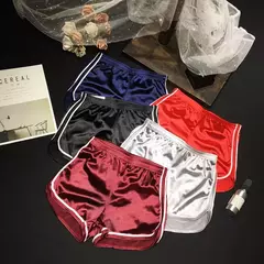 Imagem do Novo 2023 Mulheres Shorts Verão Seda Fino Praia Casual Branco Egde Shorts Hot