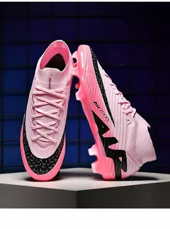 Imagem do Sapatos de futebol ultraleves antiderrapantes interiores para homens, grampos profissionais, treinamento de grama, tênis original, botas de futebol