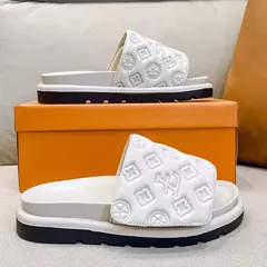 Sandálias antiderrapantes Flip Flop para mulheres, sola grossa, casual, novo es - Wolf Magazine