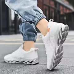 Tênis de corrida antiderrapante respirável para homens e mulheres, tênis esportivos, moda casual, primavera e outono na internet