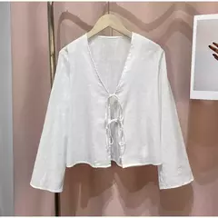 Camisas de manga folhada para mulheres, tops casuais soltos com renda, mangas curtas femininas, camisas macias com decote em v, senhora fofa, moda verão, 2024 - loja online
