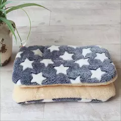 Flanela pet esteira cama do cão gato engrossar tapete de dormir cobertor do cão para filhote de cachorro gatinho cama para cães pequenos grandes suprimentos para animais de estimação - Wolf Magazine