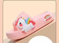 Chinelos de unicórnio de desenhos animados para crianças, Home Flip Flops, antiderrapante, sola grossa, slides do banheiro, bebês, crianças, verão, 2 a 8 anos - Wolf Magazine
