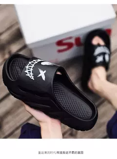 Sandálias antiderrapantes clássicas masculinas, chinelos confortáveis ao ar livre, sapatos macios de EVA, moda jovem, verão, venda quente na internet