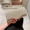 Bolsas de cetim luxuosas para mulheres, bolsa de embreagem banquete lantejoulas, ouro e prata, bolsa para festa de casamento, corrente elegante